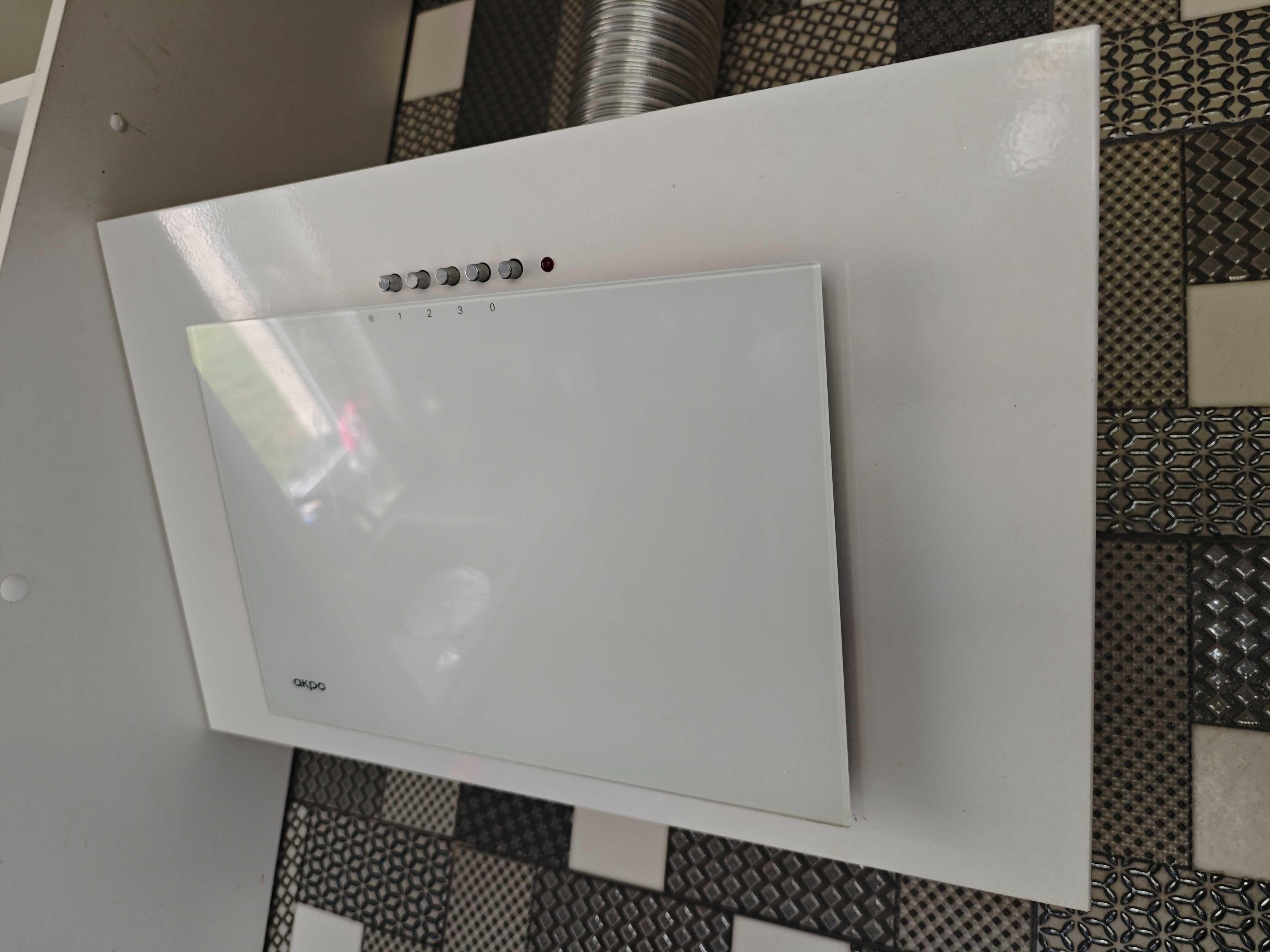 Okap AKPO WK-4 Nero 50 Biały 323.9m3/h 71dB klasa C.