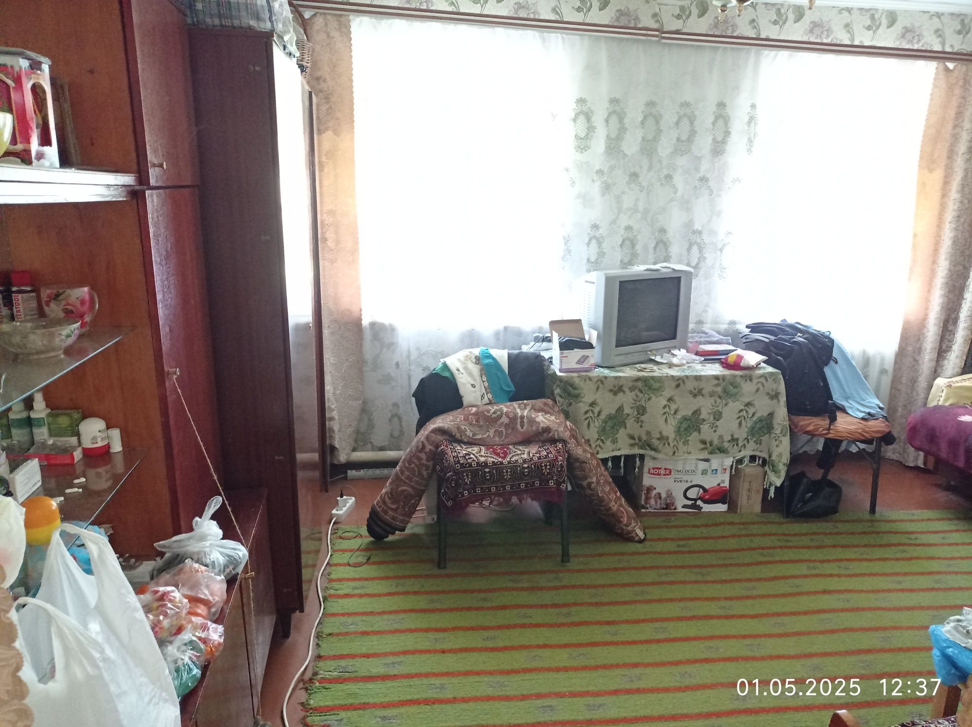 Продам дом в чистом месте с большим садом и огородом