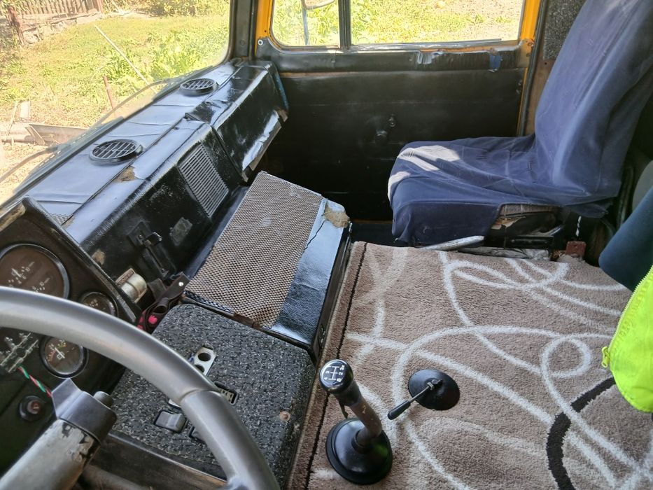 МАЗ 5551 самоскид