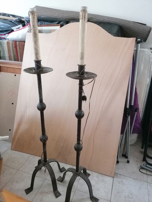 Candeeiros de pé antigos