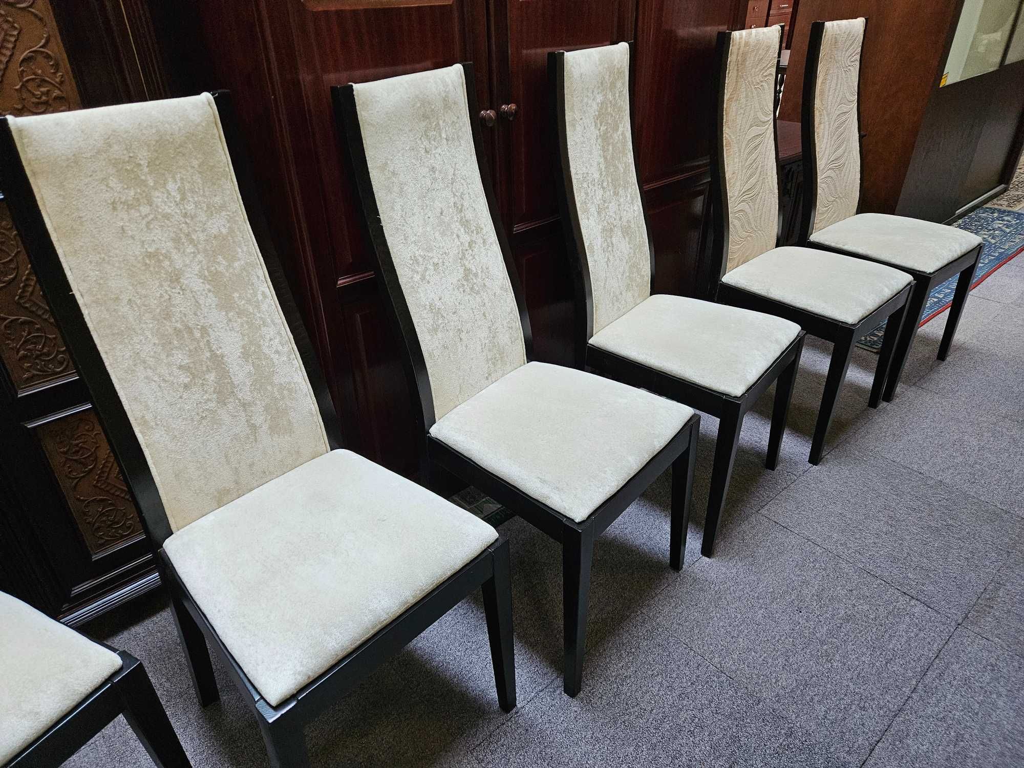 Cadeiras de sala - Bom estado geral - Valor unitário