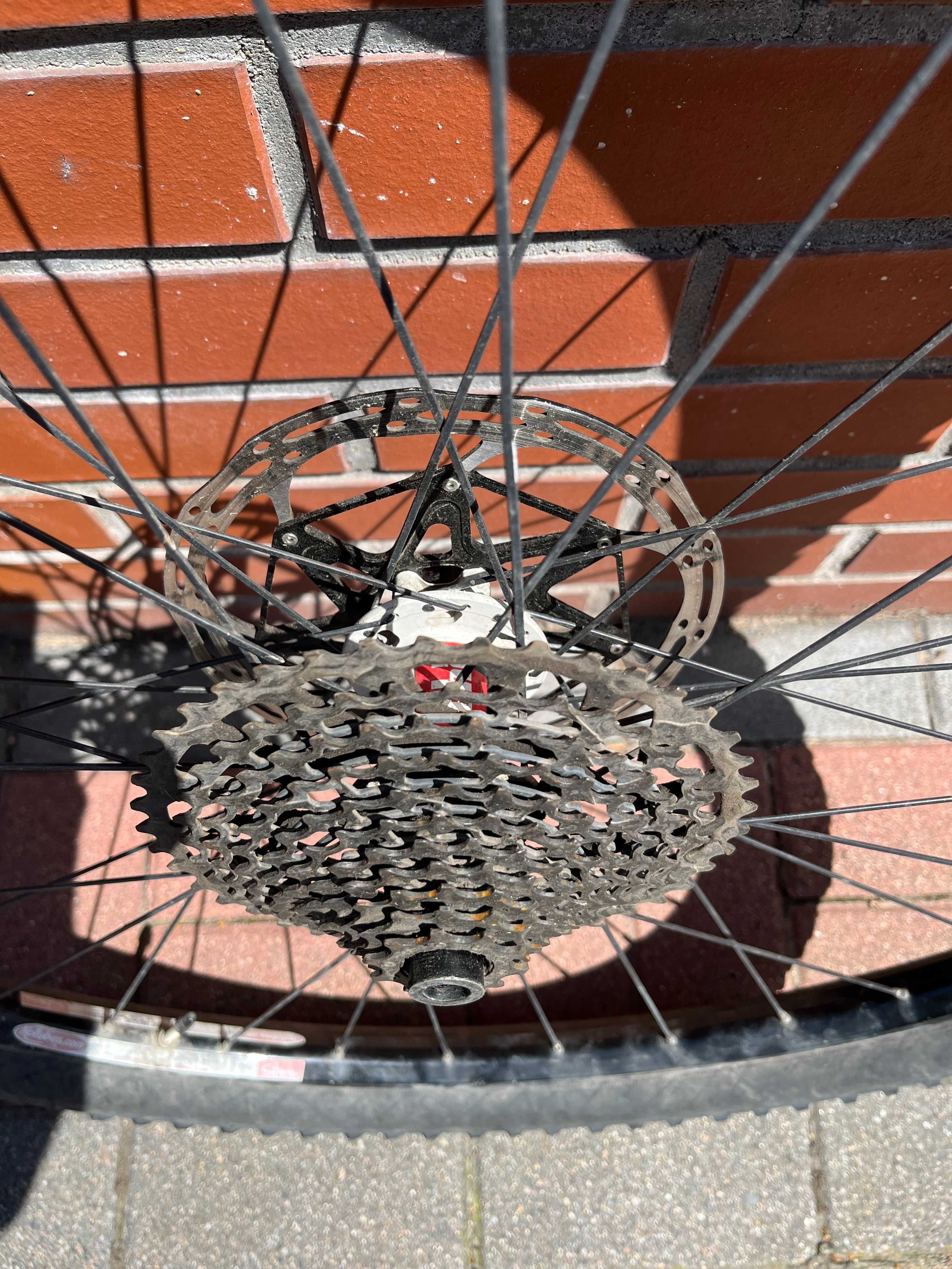 Koła na obręczach Stan's ZTR i piastach dt swiss 240 (dla lefty)