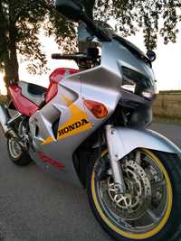 Honda VFR 800 fi kat A2