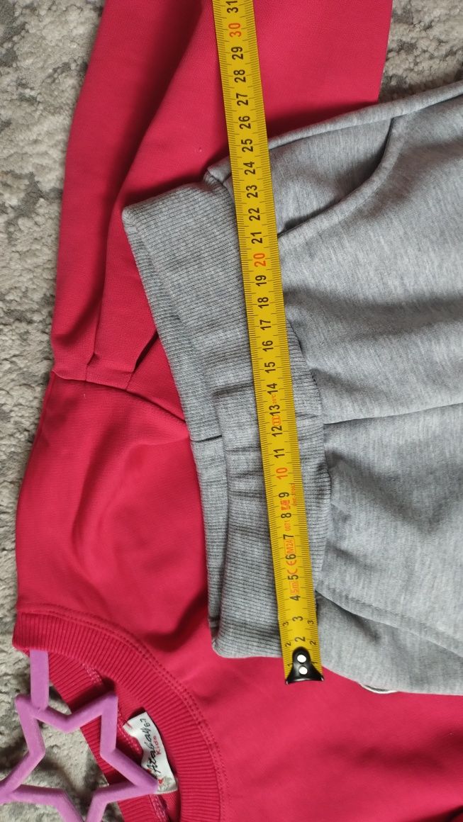 Śliczny dres, komplet 116/122