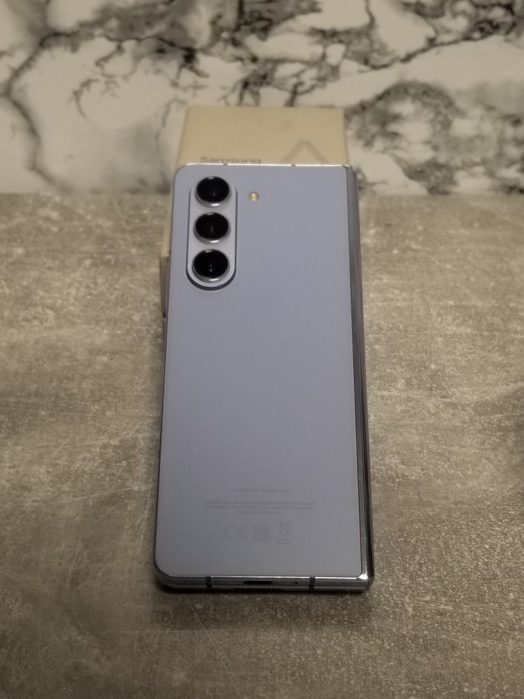 Samsung Fold 5 (LDU - Live  Demo Unit)