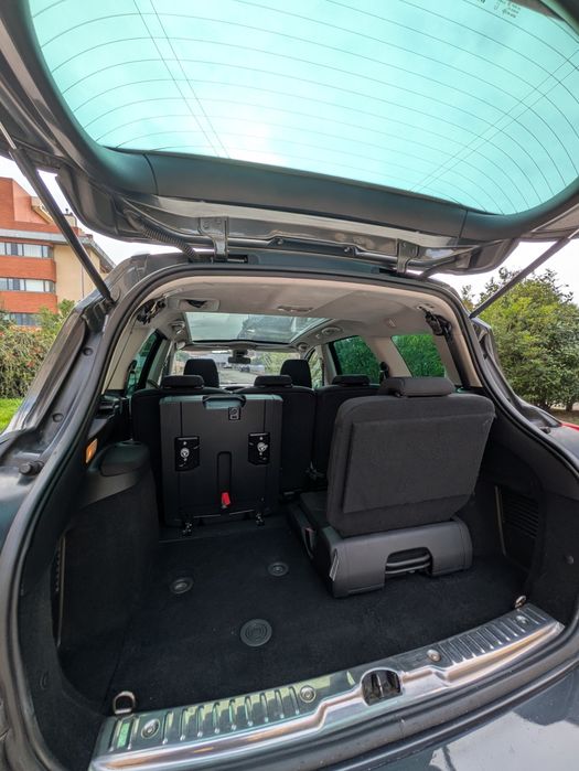 Peugeot 308 SW 1.6 HDi 7 lugares