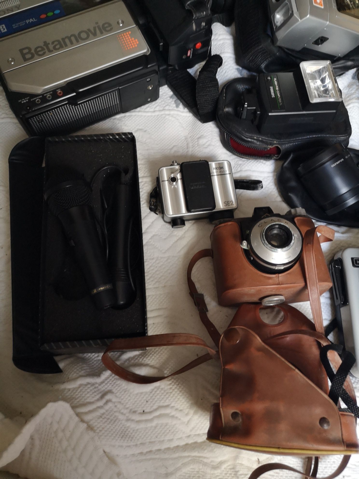 Lote de máquinas fotográficas e outros