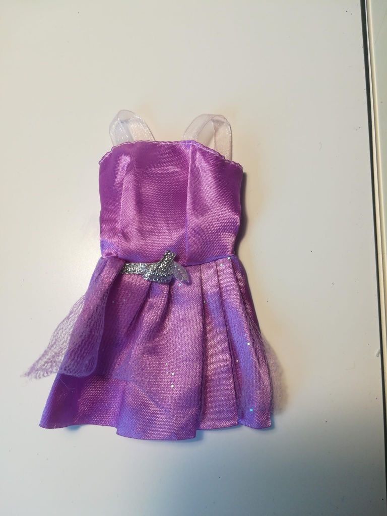 Sukienki Barbie.
