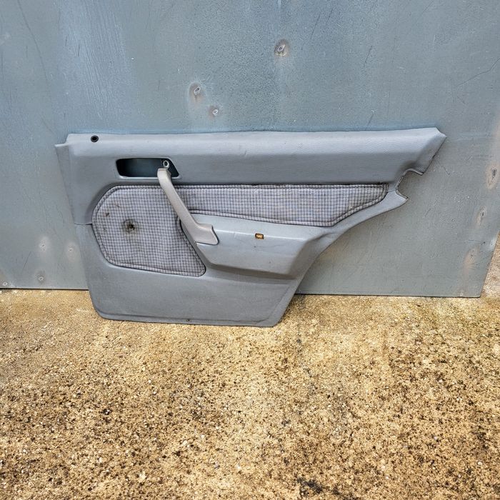 Forras cinza mercedes 190