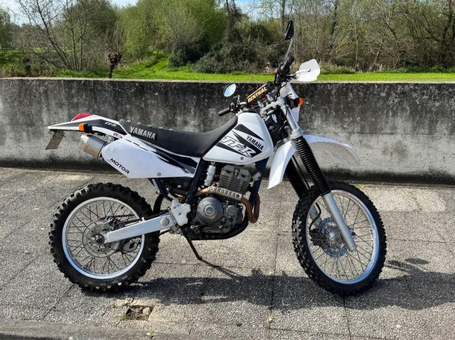 Yamaha TTR 250.