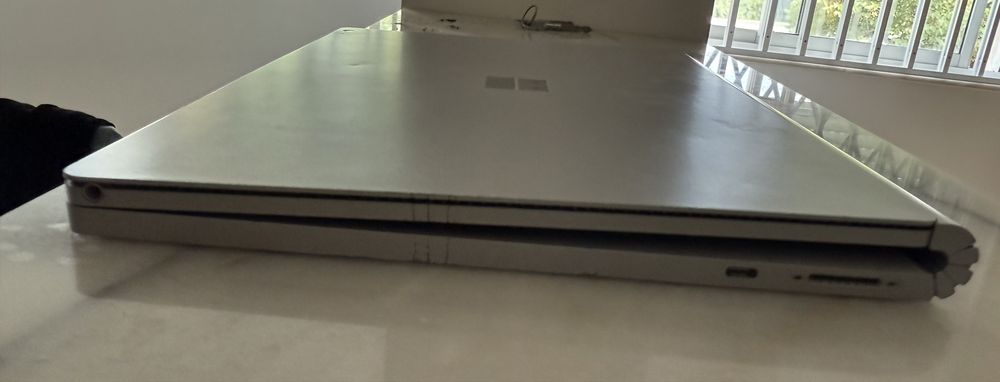 Microsoft Surface Book 2
