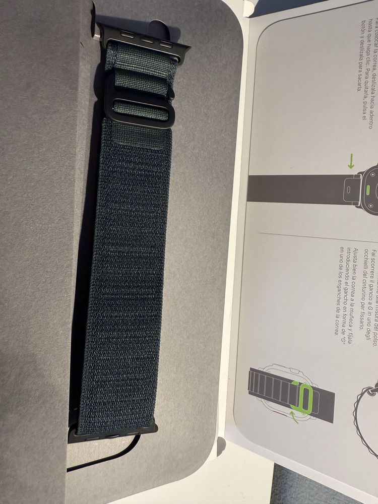 Apple Watch Ultra Black 2 Loop Alpine Verde - M