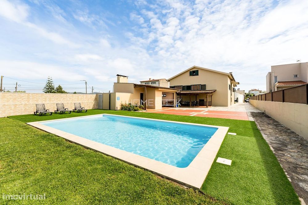Moradia V6, com piscina, AL, em Vila Frescainha, Barcelos