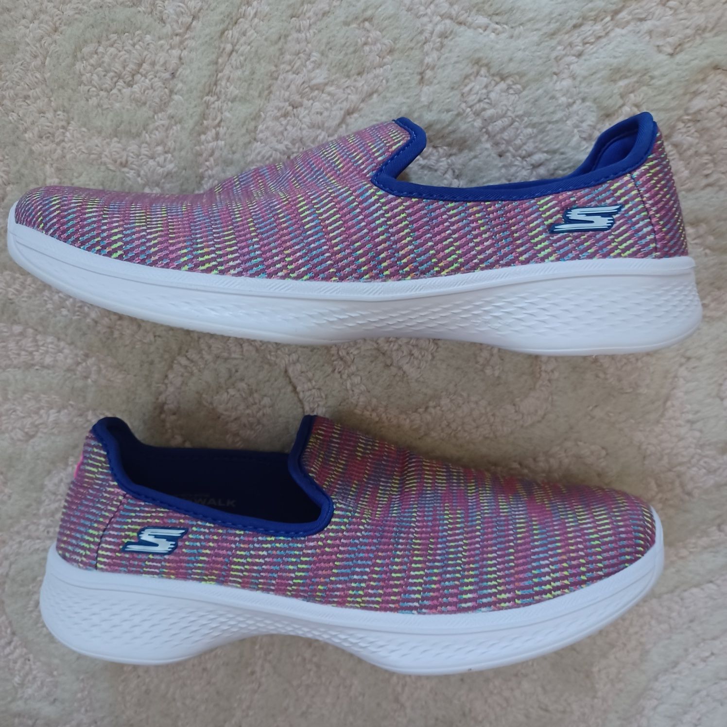 Buty firmy Skechers Goga Max ultralekkie wielokolorowe jak nowe37/23,5