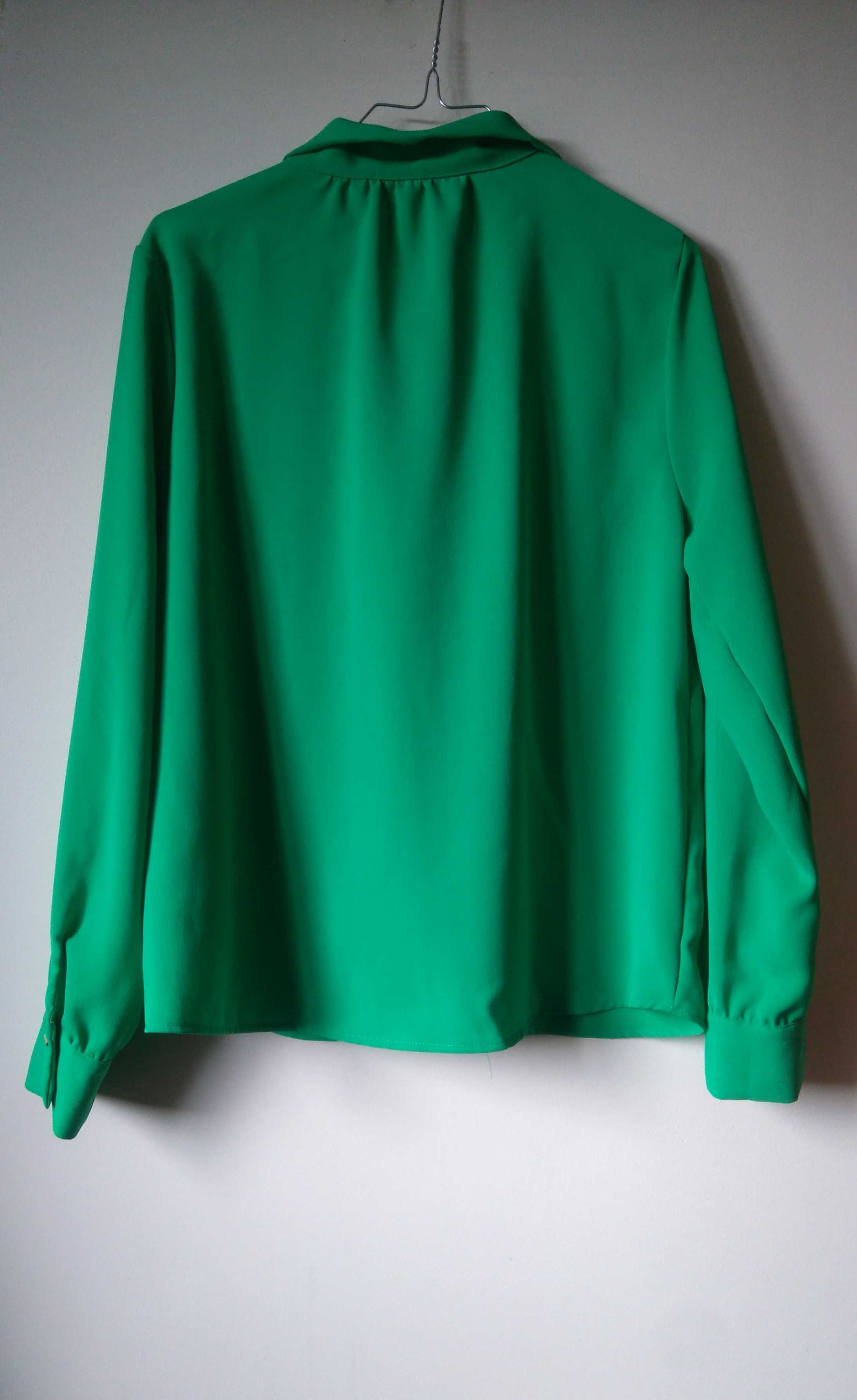 Blusa verde com botões dourados M ZARA c/etiqueta