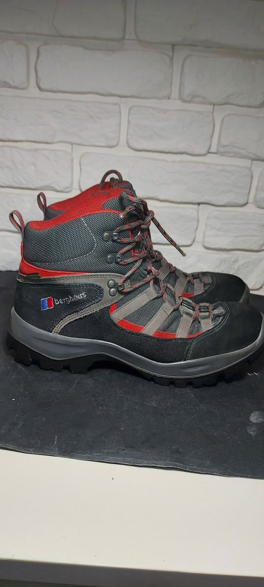 Berghaus 42.     .