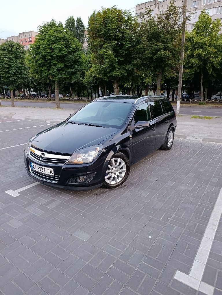 Opel astra h 1,6 2010г.