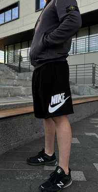 Мужские черные шорты Nike