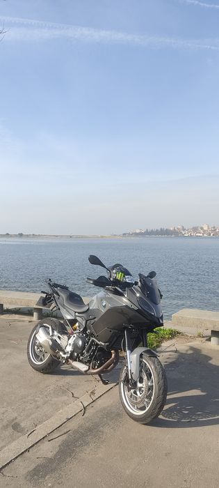 BMW F900XR 2022 - vários extras