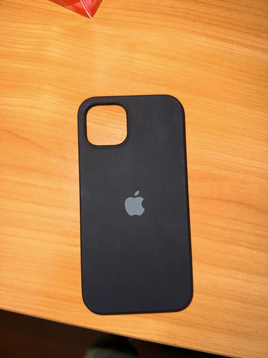 Чохли на айфон 13