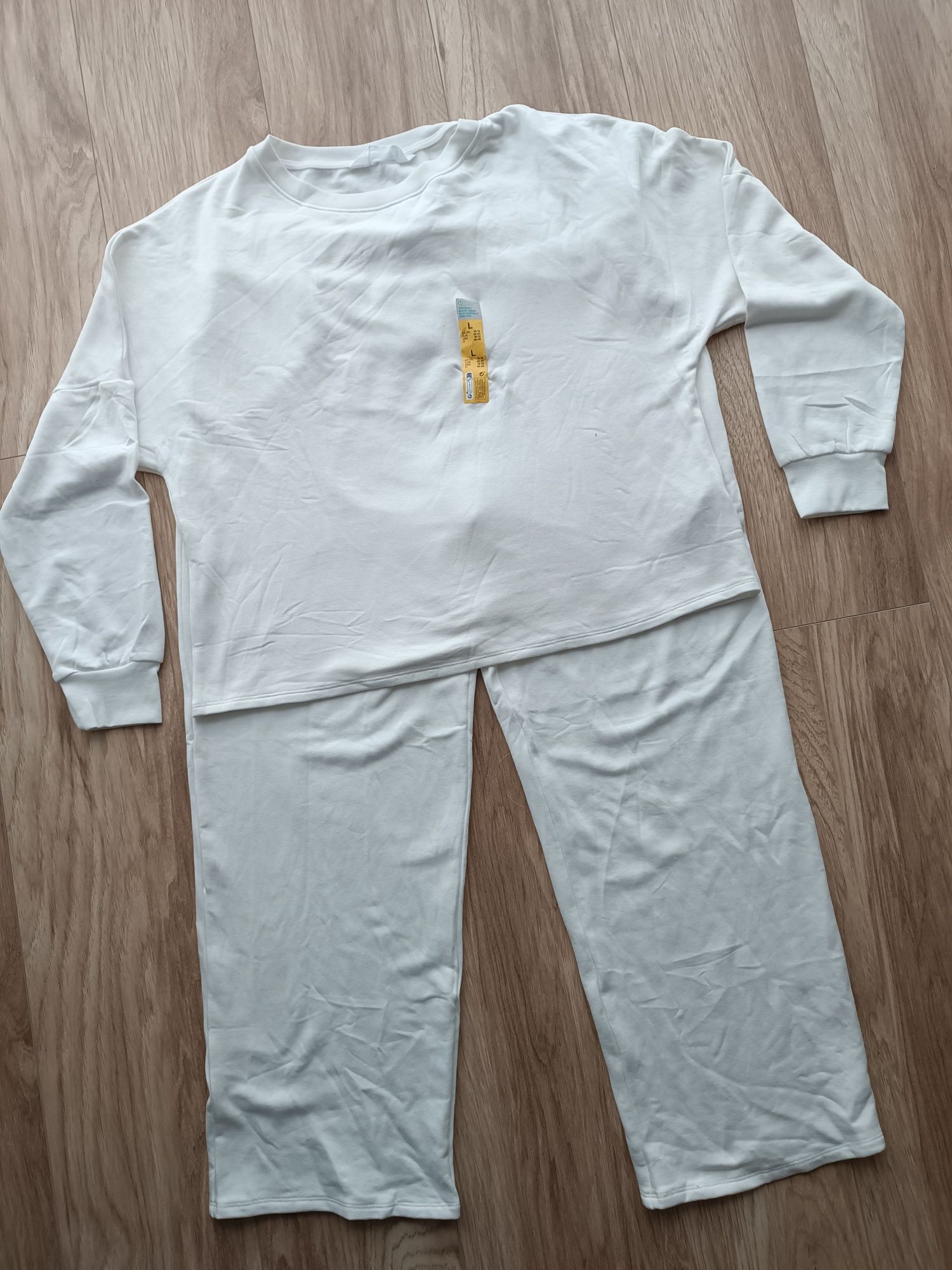 Biały śmietanowy damski dres z długim rękawem komplet wiskoza 42/44