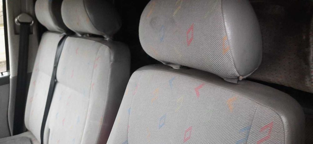 бус Volkswagen T5 дизель  1,9, механика 2006 г/в лонг высокий фаркоп