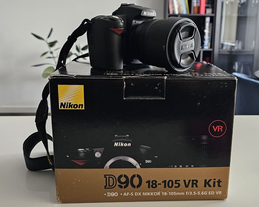 Фотоапарат Nikon D90 (18-105 VR kit) + дистанційний пульт + сумка
