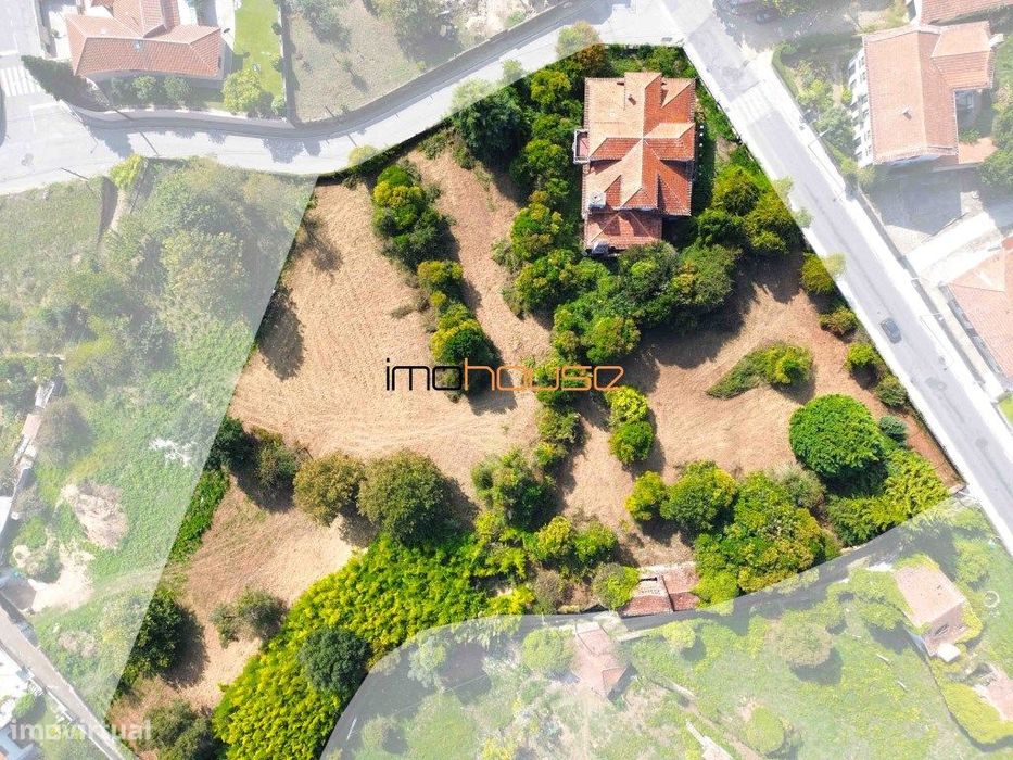 Terreno com casa senhorial do século XIX ( Zona Espaço Central II)