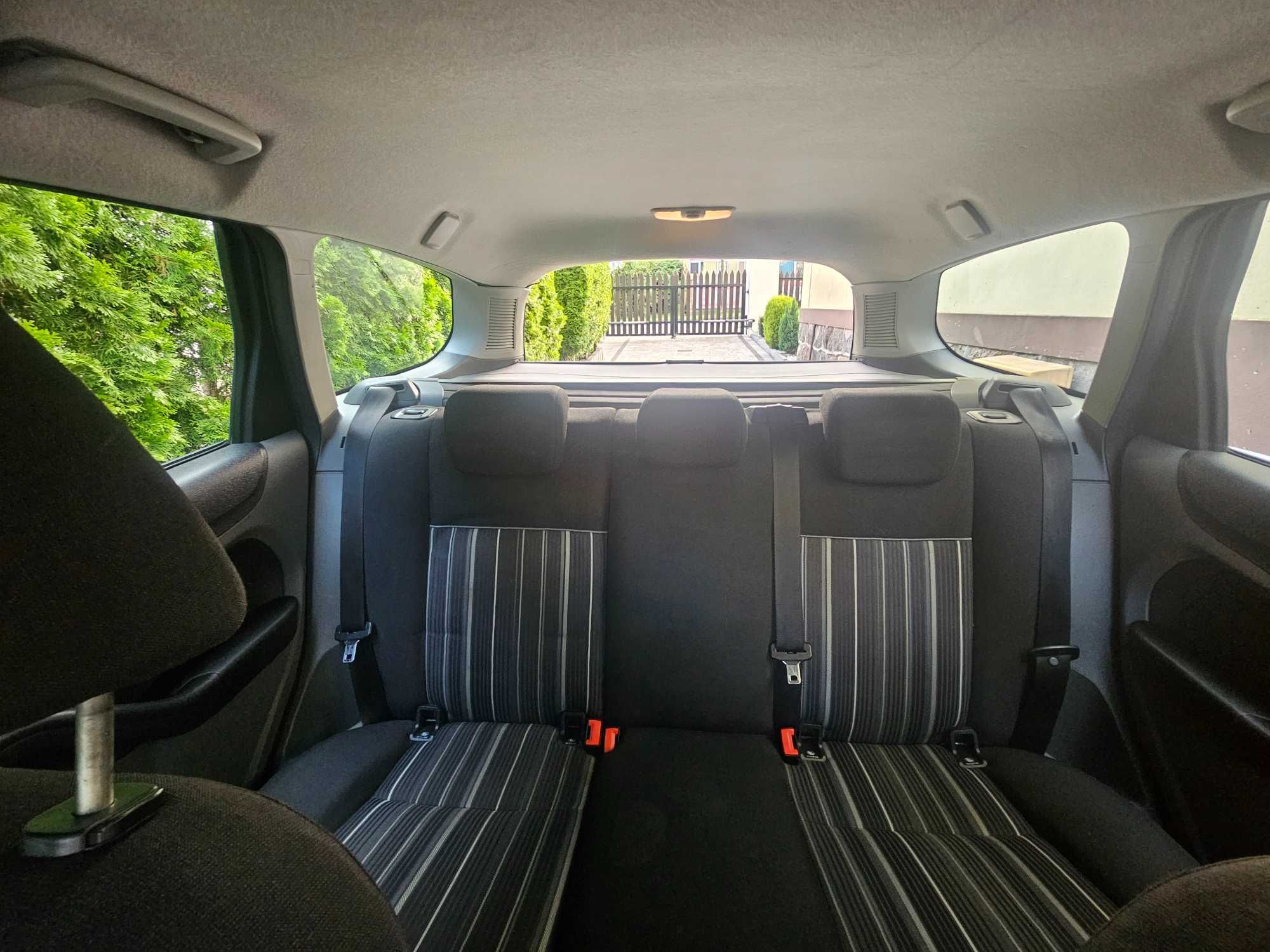 Ford Focus 1,6 Ambiente 2009 rok