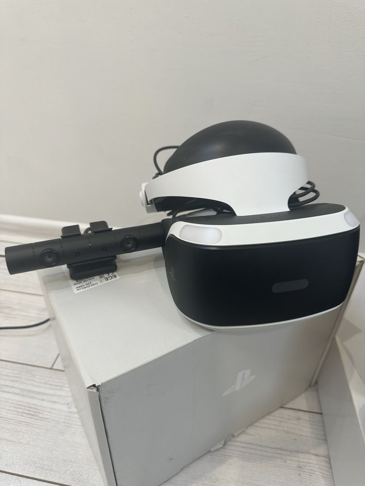 Playstation 4 pro 1 tb + комплект VR