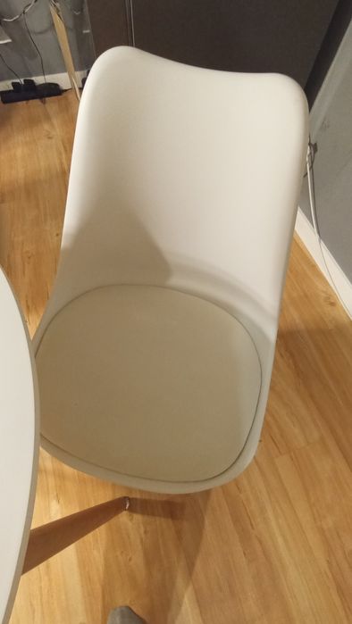 Stół 80+dwa krzesła styl skandynawski biały