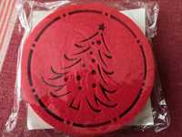 Komplet filcowych czerwonych podkładek w choinki Boże Narodzenie