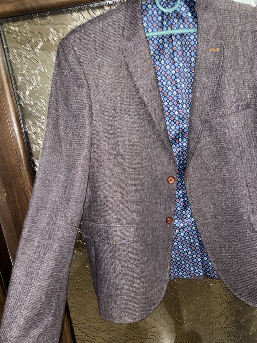 Піджак чоловичий коричневий дуже гарний 54-56 ог до 118см