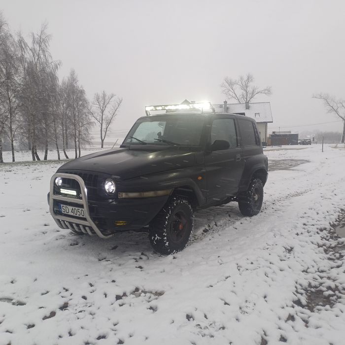 Deawoo sang Yong  Korando 2.9 tdi 4x4 lift2 mt  hak klima vitara Samu