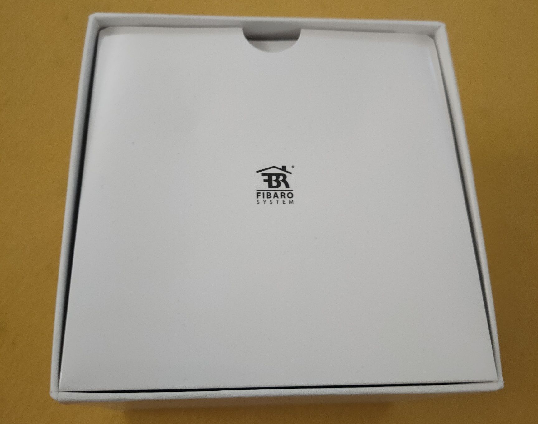 Centrala bramka Fibaro Center Lite FGHCL Z-wave centralka