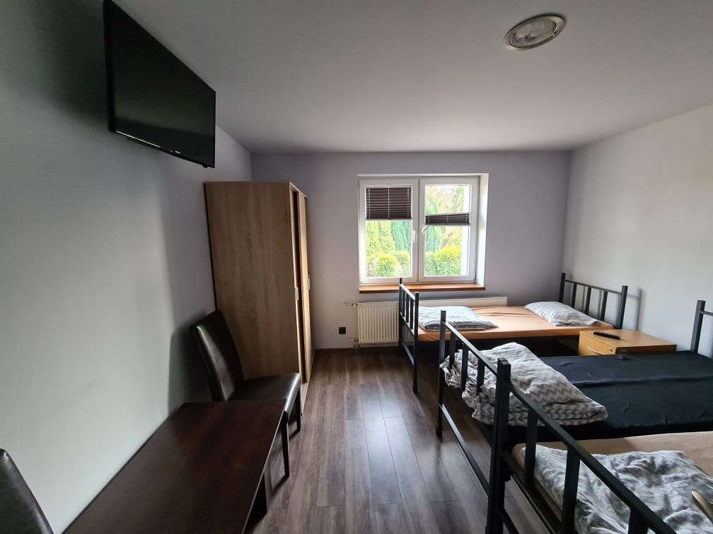 Tanie pokoje do wynajęcia, noclegi pracownicze dla firm, hostel.