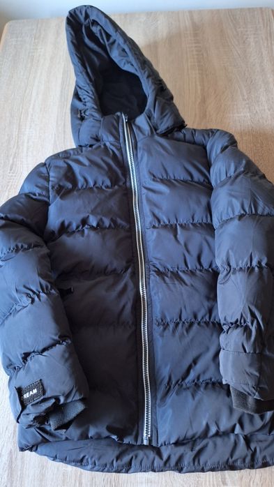 Kurtka zimowa ciemnogranatowa 140/146
