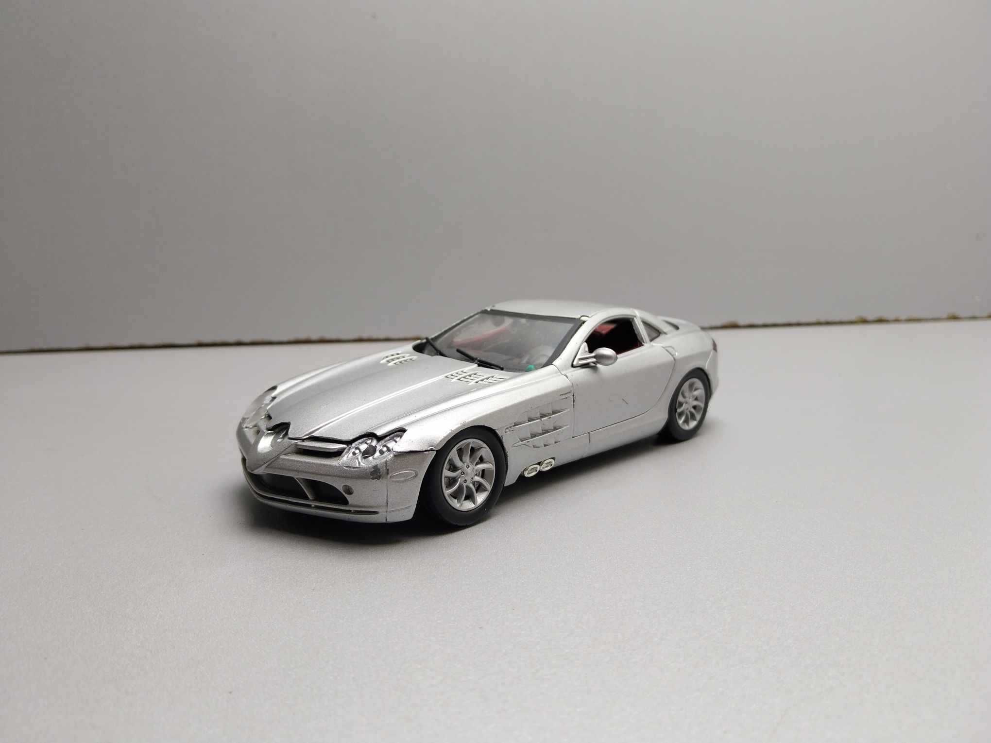 Mercedes-Benz skala 1:24 SLR MCLAREN