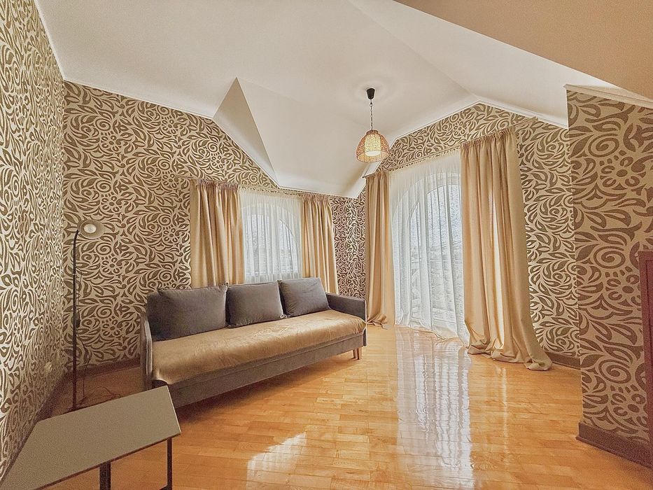 Шикарний котедж з каміном 3/х кім в Кутківцях