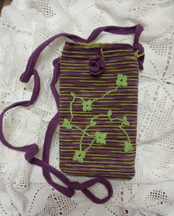 Bolsa para telemóvel, em crochet