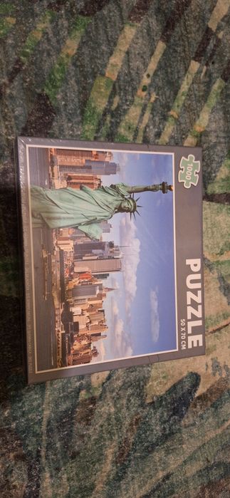 1000 puzzle 50x70cm.