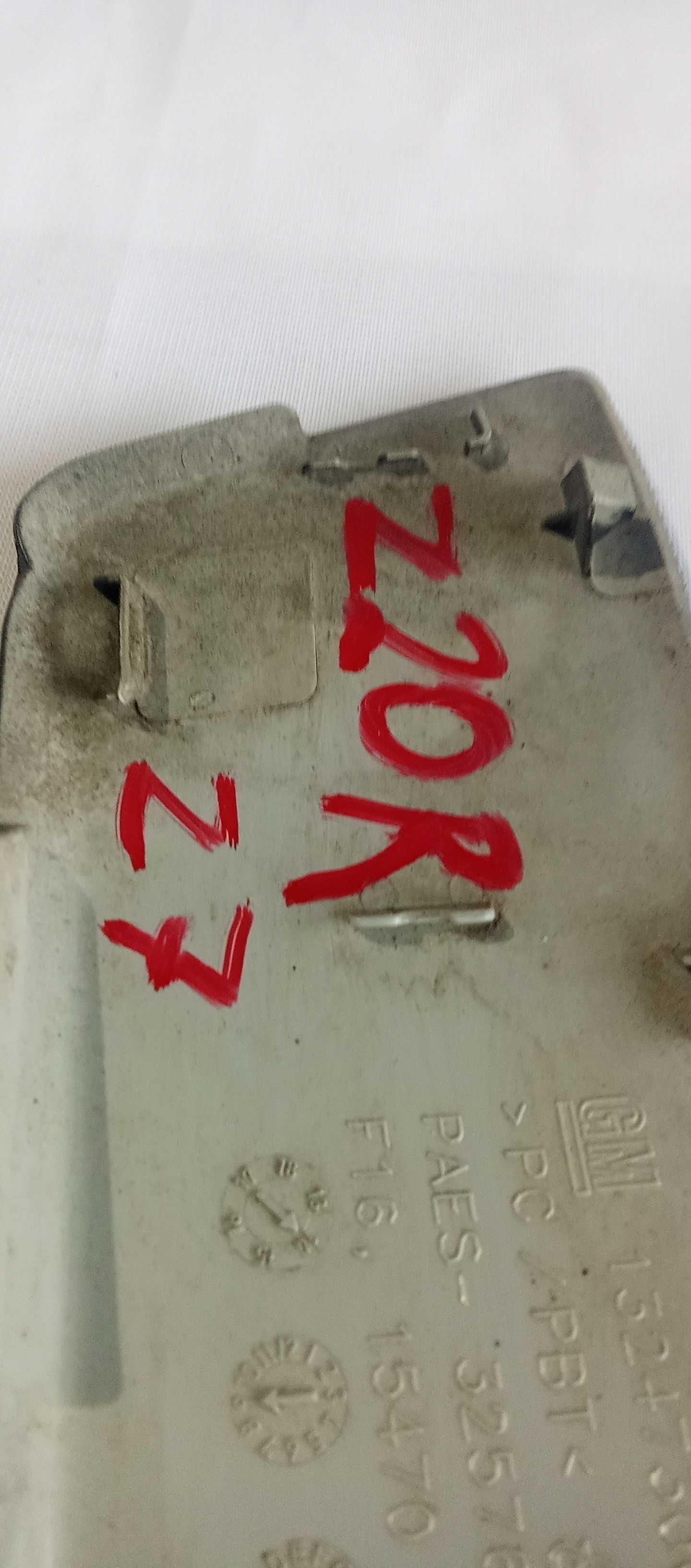 Opel Zafira B Lift Zaślepka Zderzaka Przód Z20r Zaślepka Haka Zafira B