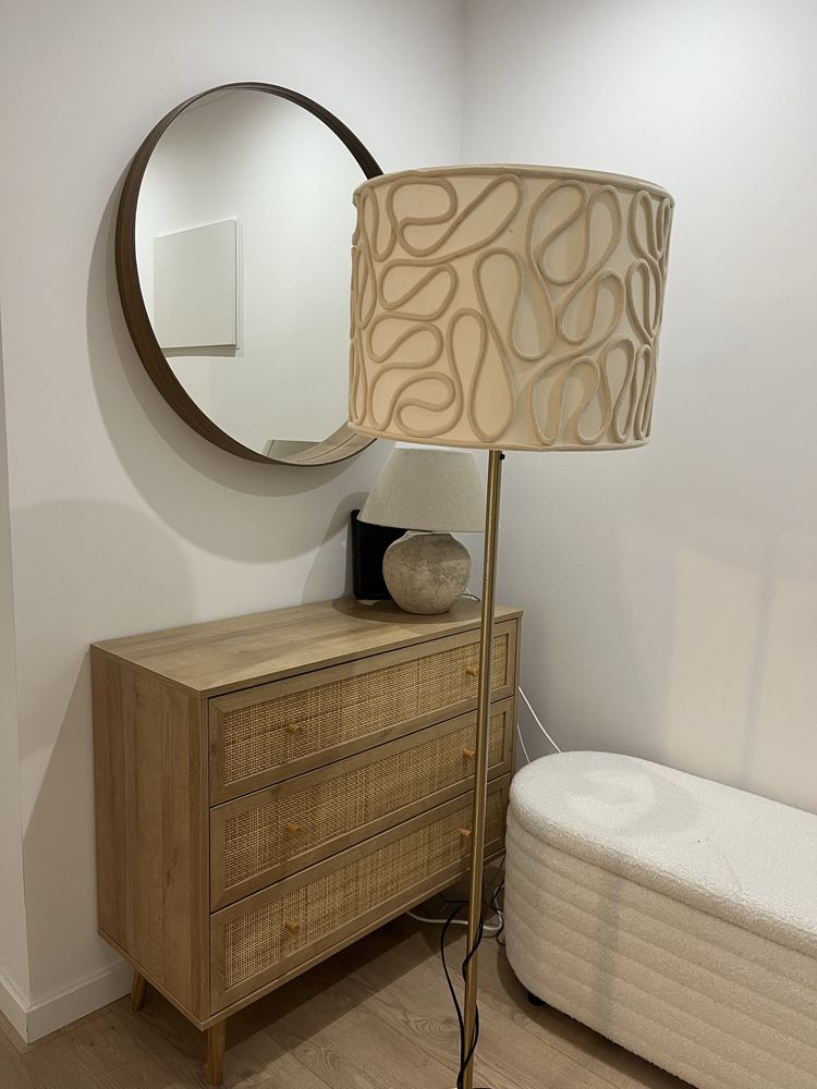 Candeeiro IKEA.