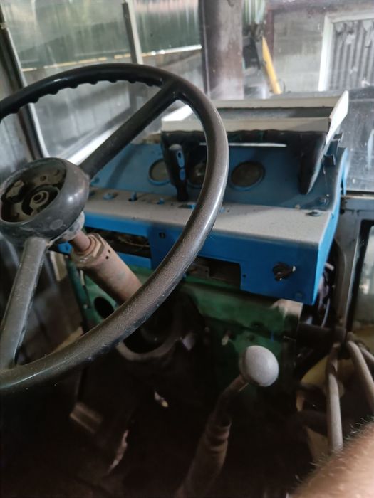 Погрузчик ЮМЗ фронтальный