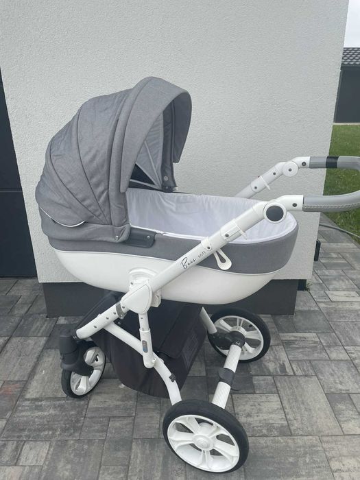 Wózek Roan Bass Soft 3w1 (gondola, nosidełko i spacerówka)