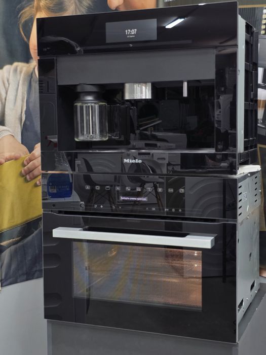 MIELE Комплект 2в1 духова шафа з мікрохвильовою Кавомашина CVA 6805