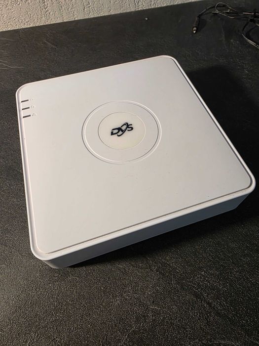 Rejestrator DVS-NVR04L IP + DYSK 500 GB