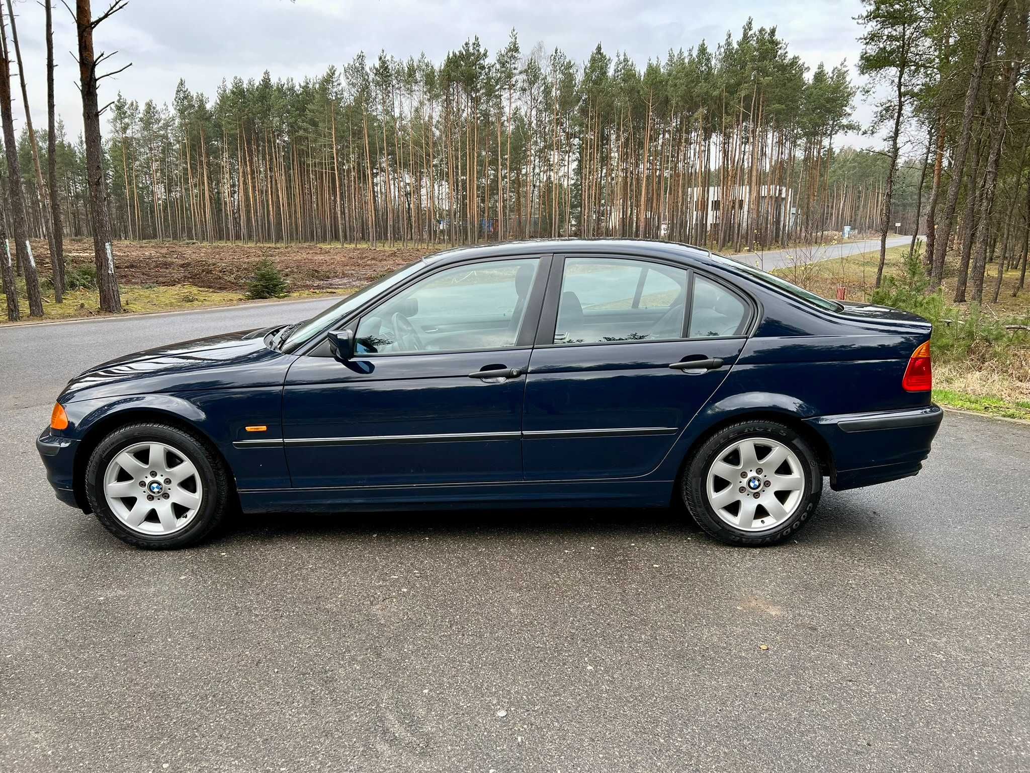 BMW 3 E46 sedan 1.9 318I 118KM/ przebieg 157 tys.  - dwa komplety kół