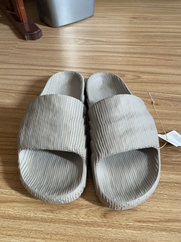 Тапки adidas 44