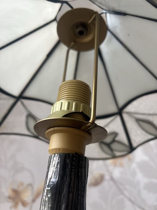 Piękna witrażowa lampka